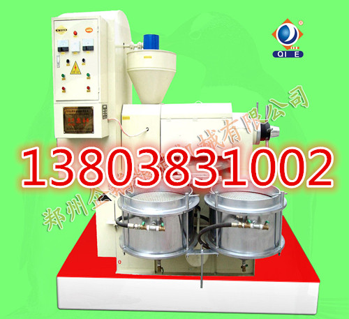 菜籽油榨油機出現(xiàn)冒渣現(xiàn)象怎么辦(圖1) 菜籽榨油機-鄭州企鵝糧油機械有限公司