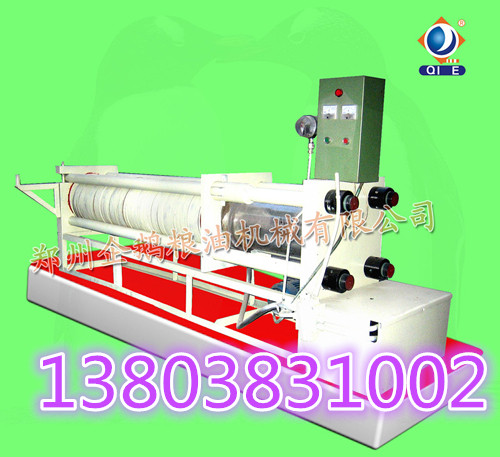 大豆液壓榨油機(jī)是怎樣工作的