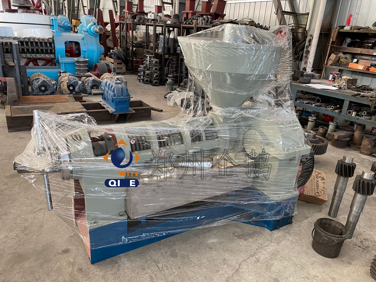 鄭州企鵝為您“私人訂制”適合您的榨油機(圖1) 鄭州企鵝為您“私人訂制”適合您的榨油機(圖1)