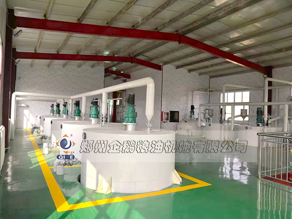 亞麻籽養(yǎng)晶罐、煉油鍋、結(jié)晶罐、預(yù)冷罐